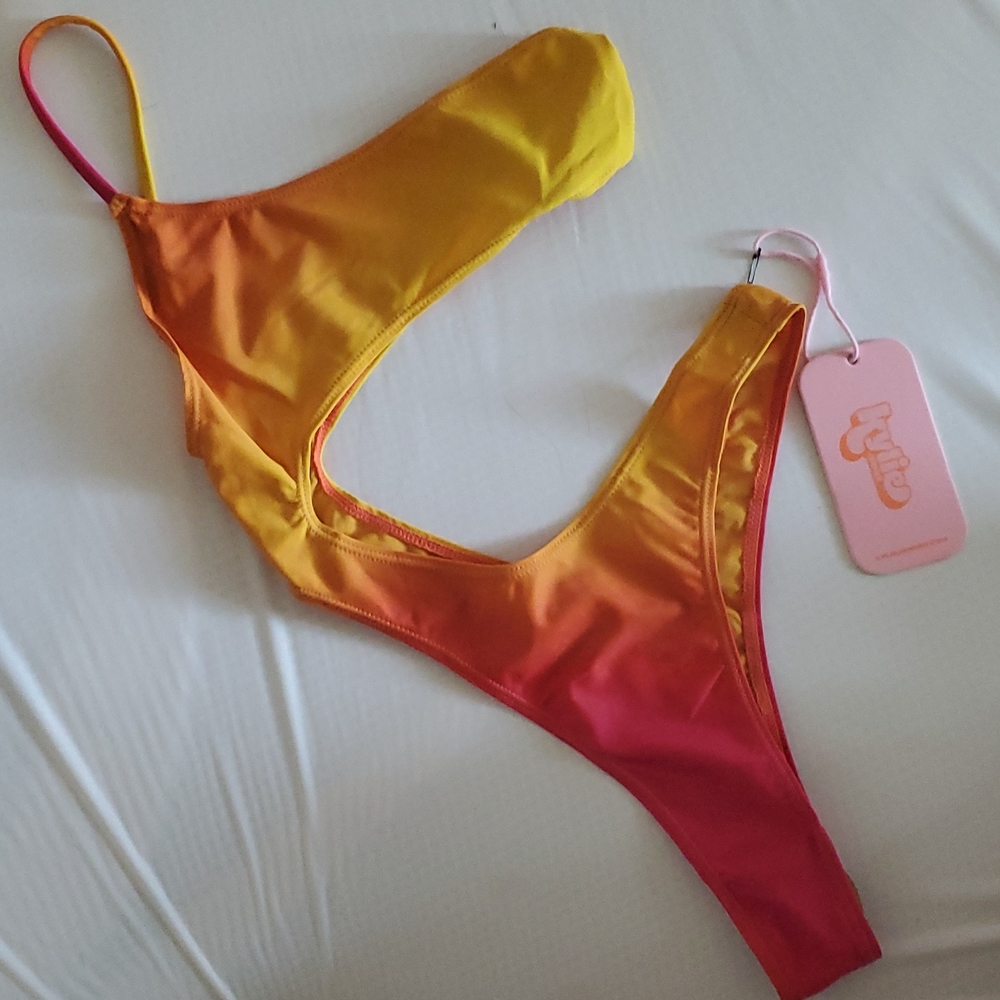 Kylie Jenner Swim Cut it Out Swimsuit XS
